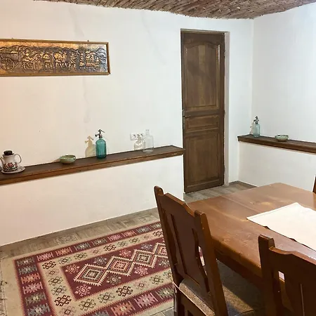 Апартаменти Cozy *